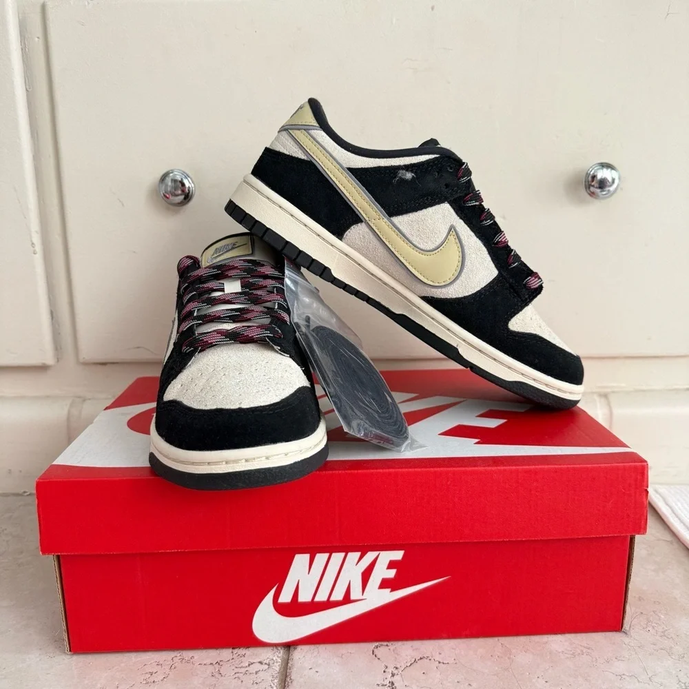 2023 NIKE Dunk Low Suede Black and Gold (Women’s)